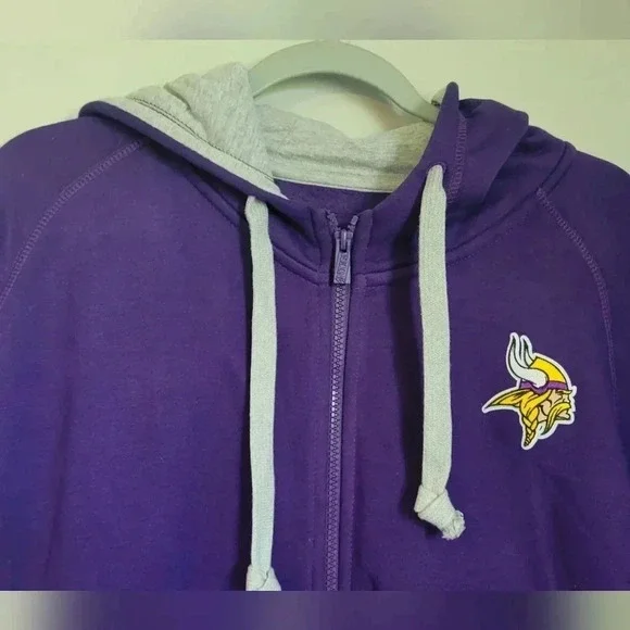 Minnesota Vikings  Men's Antigua Purple Logo Full Zip Up Hoodie Sweatshirt - Picture 5 of 8
